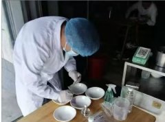 <b><b>“净流步履”正开展 涉农社区食物安</b></b>